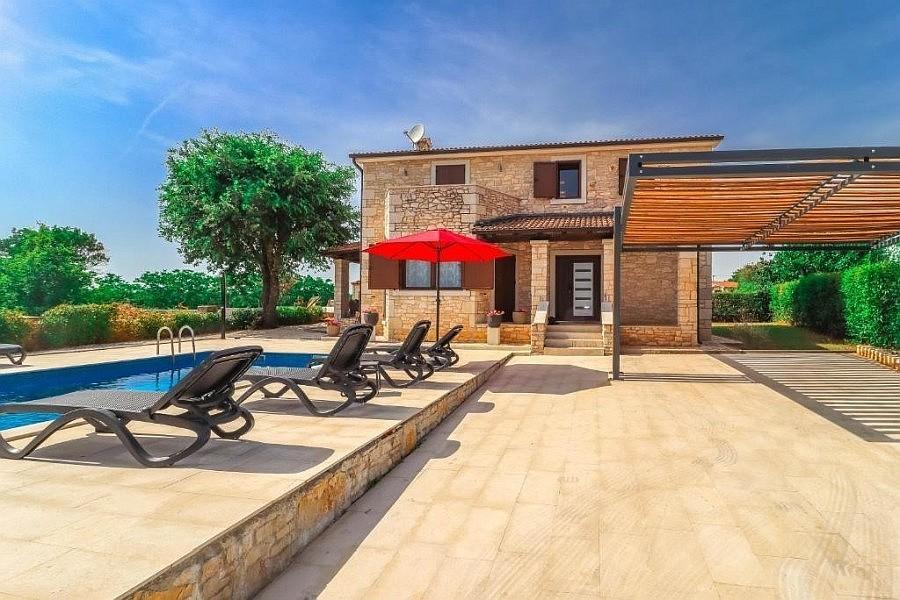 001-1014-78-Porec-detached-house-with-pool-for-sale
