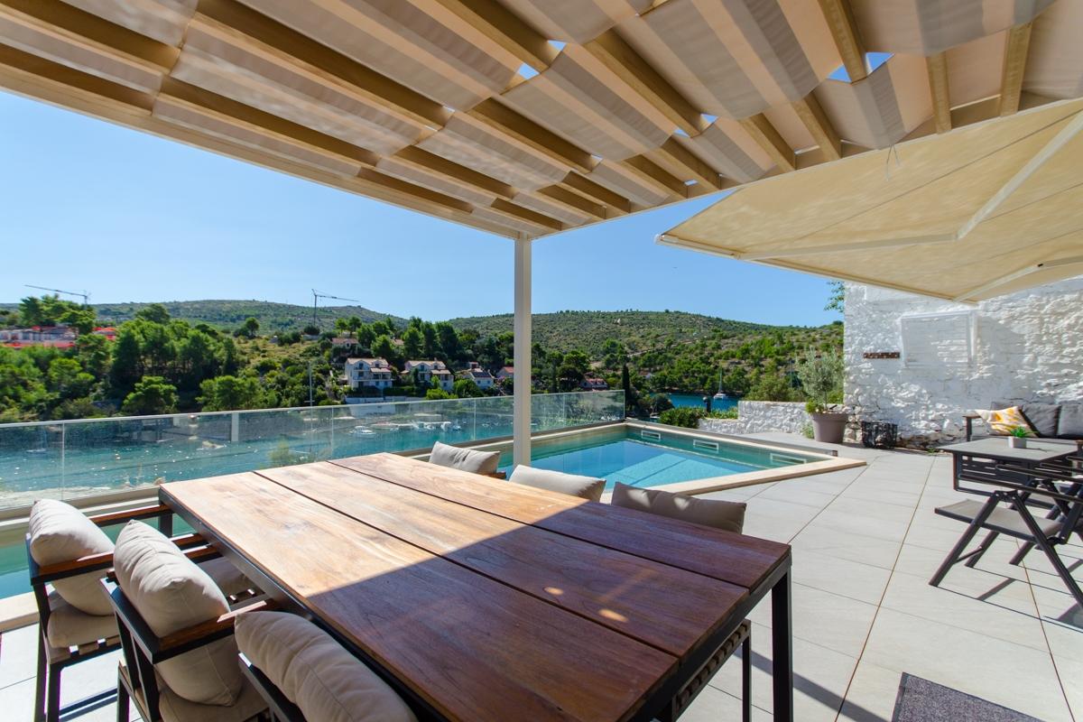 Casa con piscina in una posizione unica